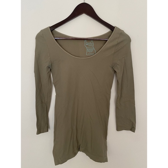 Tees By Tina 3/4 Sleeve Scoop Neck Basic Tee OSFM - Picture 2 of 5